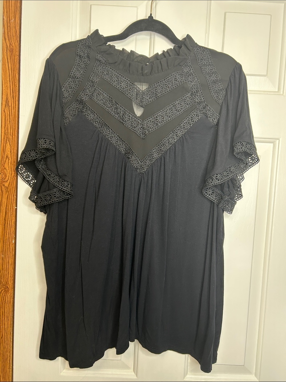 Zoey & Leelo Black Crochet-Trim Flutter Sleeve Blouse